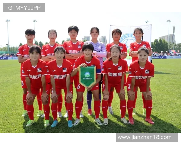 足球旗袍的魅力融合展现传统与现代的完美结合与文化传承